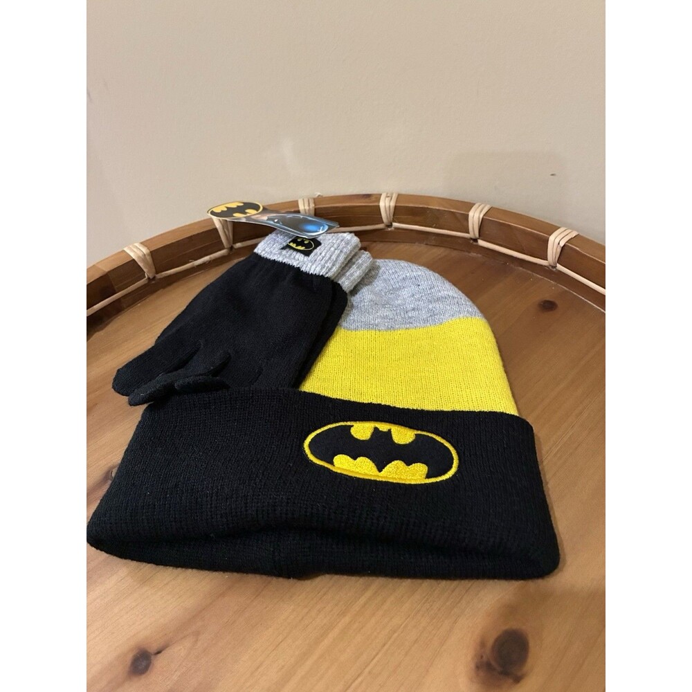 Batman Knit Beanie and Gloves Set Boy 4-7 Years Black/Gray/Yellow NWT